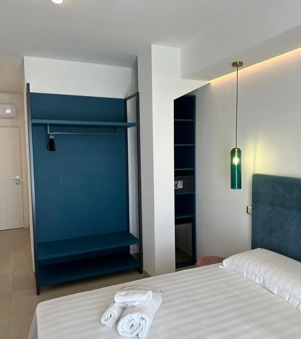 Amani Chic Rooms Ольбия 0*,