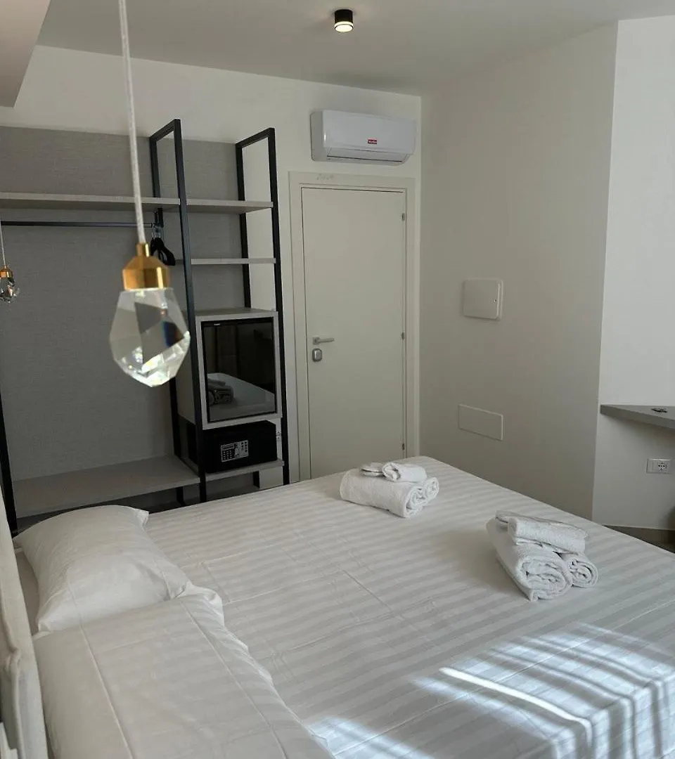 Amani Chic Rooms Ольбия 0*,