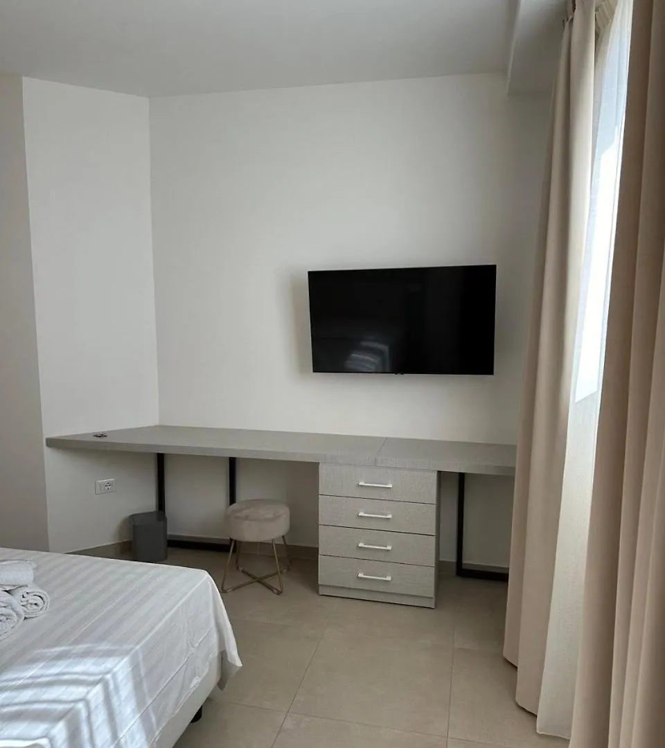 Amani Chic Rooms Ольбия Гостевой дом