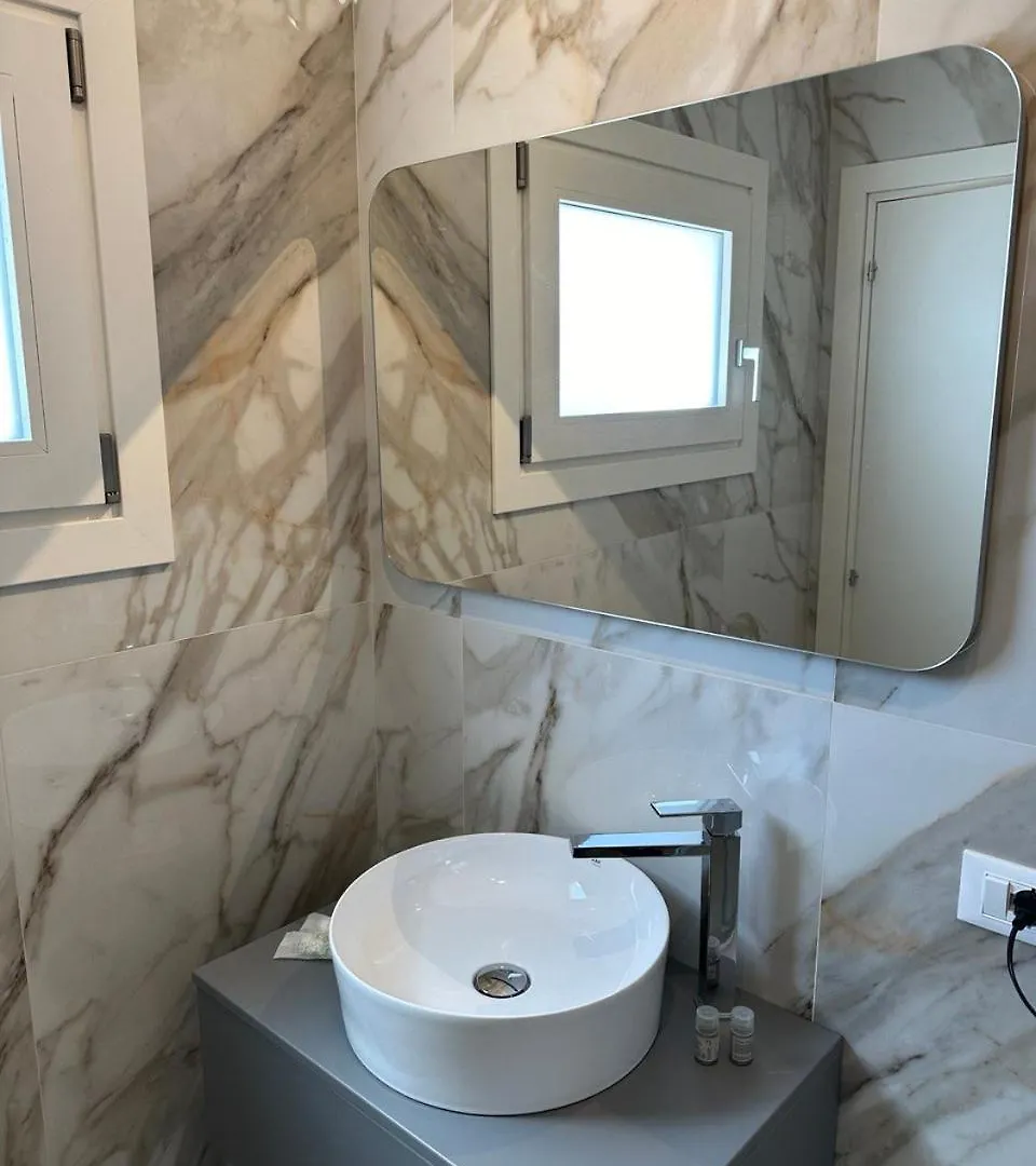 Amani Chic Rooms Ольбия Гостевой дом