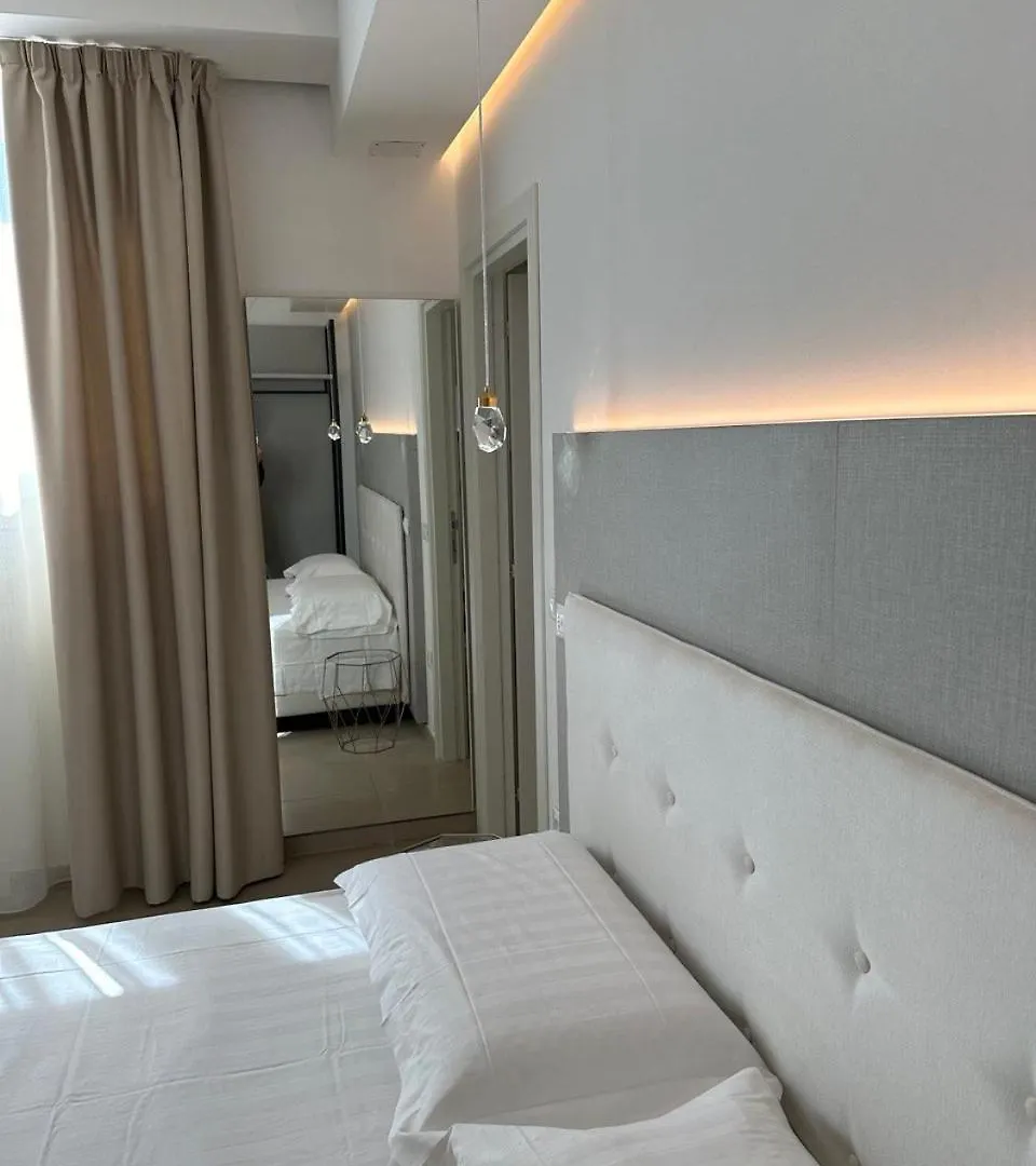 Amani Chic Rooms Ольбия Италия