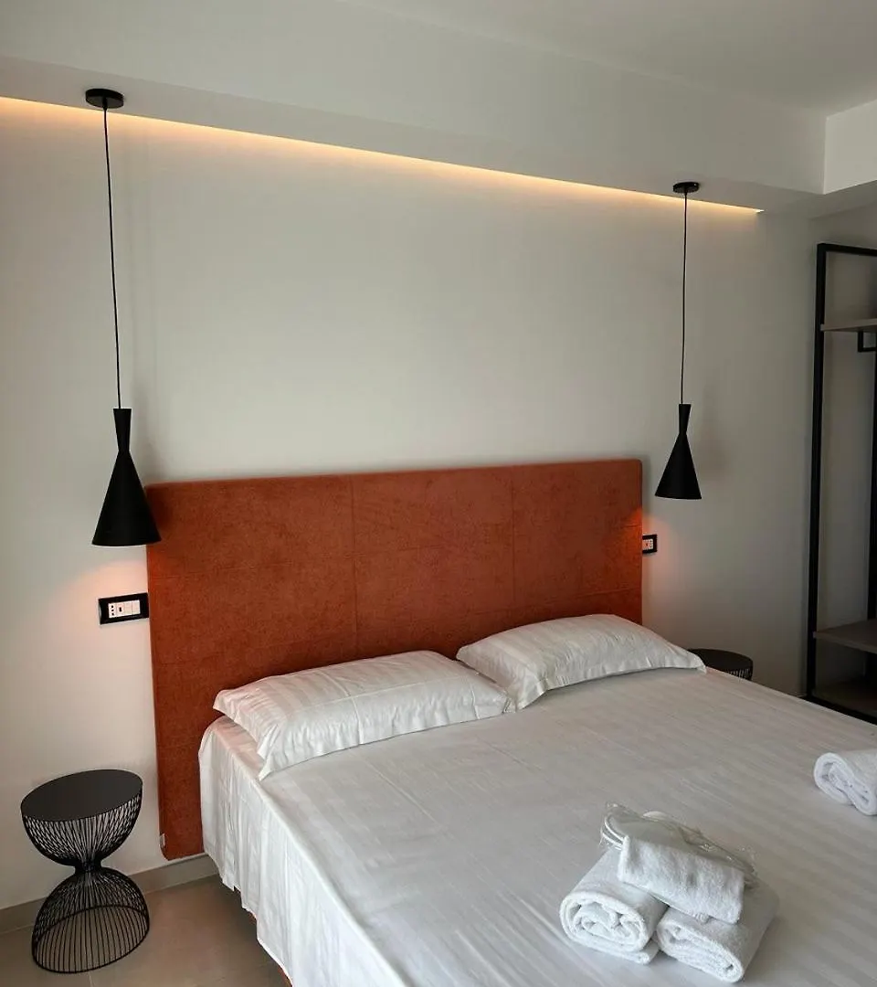Amani Chic Rooms Ольбия 0*,  Италия