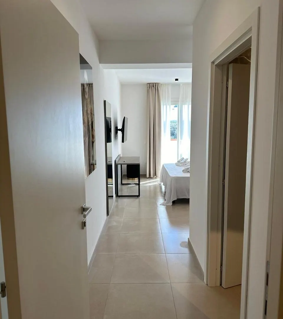 Amani Chic Rooms Olbia Konukevi