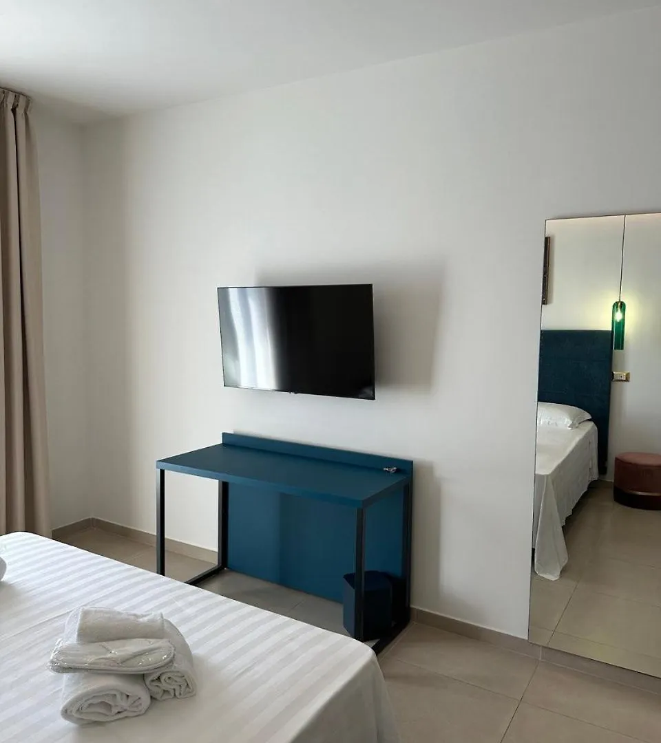 Amani Chic Rooms Olbia Konukevi