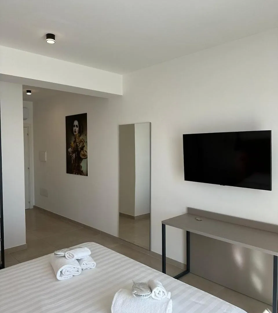 Amani Chic Rooms Olbia Konukevi